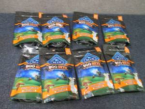 lot 78 image: 8- 4.5 oz bags Blue Buffalo Boo Bit...