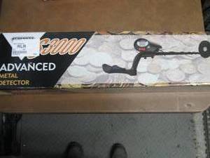 lot 109 image: SuperEye Pro Metal Detector open bo...