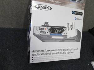 lot 133 image: Jensen Under Cabinet Wi-Fi Bluetoot...