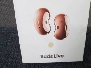 lot 142 image: Samsung Galaxy Buds Live True Wirel...