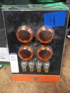 lot 4 image: H.D. Multi-Fit Bullet Turn Signal Lenses & Bulb Set