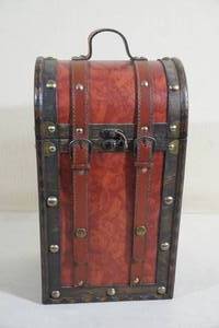 Antique Look 2 Bottle Storage Trunk