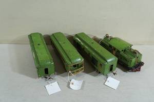 Pre-War Lionel Lines Standard Gauge Electric Train Set - Green