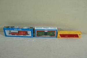 HO Gauge Train Cars - Life-Like, Model Power, Mehano