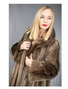 Ladies�Designer Fully Let Out Raccoon Coat�from Germany - Medium