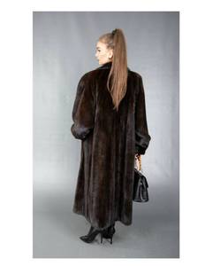 Ladies Fully Let Out�Natural�Female Ranch Blackglama�Mink�Coat -�Medium