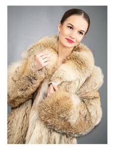 Ladies�Fully�Let Out�Premium�Canadian�Coyote Coat by Stephanie Wiener -�XL