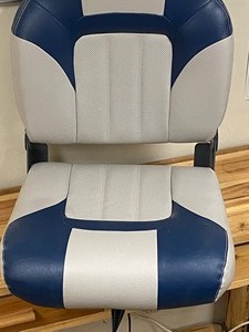 (1) New-In-Box Bass Pro Shops High-Back Boat Seat