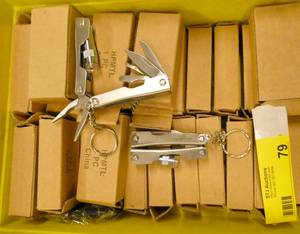 24 Multi tool knifeplieretc