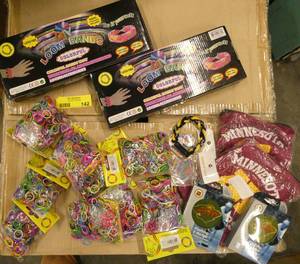 Lot of loom bands to make jewelry, a couple Gophers bags and Wild badges