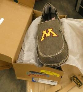 Mens size 8 Campus Cruzers loafer with rubber bottom, canvas top - Minnesota Gophers
