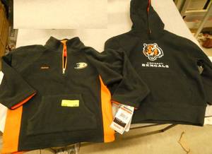 2 kids Medium very nice jacket and sweatshirts with cut on back