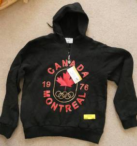 Nice Adult Medium sweatshirt