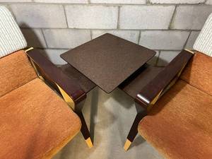 MSRP $12,000&nbspHIGH QUALITY WEILAND HEALTHCARE CONTEMPORARY MID CENTURY STYLING BENTWOOD MOLDED OAK &amp MAHOGANY FINISH&nbspCORNER UNIT WTABLE IN CORNER &amp BENCH SEATING - PLUSH FABRIC-GREAT CONDITION&nbsp MEASUREMENTS TO COME