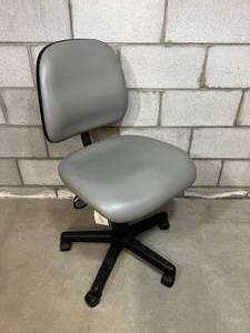 Superior Chair Co Height Adjustable Mobile Office Task Chair