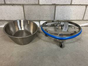 ROLLING KICK BUCKET - BASE IS ROUND AND BUCKET IS OVAL BUT STILL SEEMS TO WORK...
