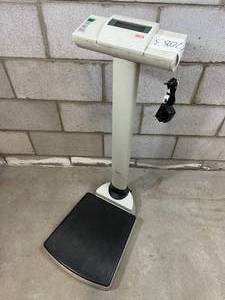 MSRP $600 Seca 703 Wireless Transmission Digital 660lb Bariatric Column Scale for BMI Function. Works Excellent Great For Shipping Packages Too
