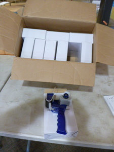 lot 39 image: 9 Handheld Tape Dispensers
