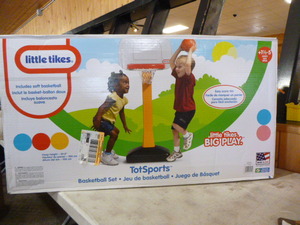 lot 41 image: Little Tikes Basketball Set