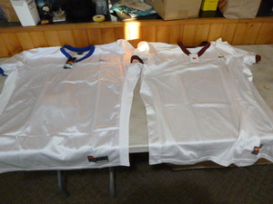 lot 60 image: 2 New Nike Jerseys