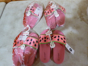 lot 61 image: 4 Pair of Cat & Jack Sandals