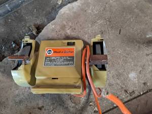 Black and Decker 5 Bench Grinder...