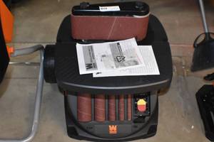 lot 2 image: Wen Oscilating Belt & Spindle Sander
