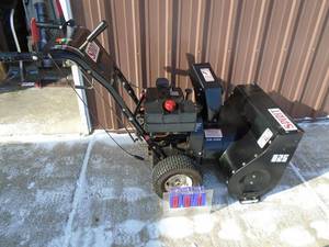 Spirit 8 hp 26 snow blower. Good used condition. Tested & works. As shown.