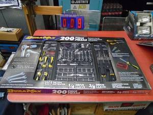 Duramax 200 piece folding tool set. Was a show display. As shown.