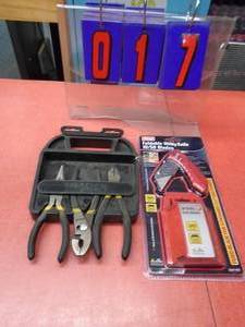 New 3 piece pliers set & utility knife set. As shown.