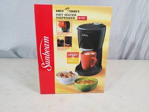 lot 13 image: New Sunbeam Hot Shot Hot Water Dispenser