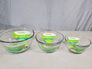 lot 38 image: 3 New Nesting Glass Mix and Measure Bowls