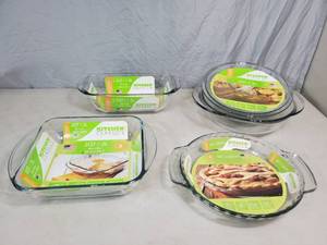 lot 60 image: New Kitchen Classics Glass Bakeware Dishes
