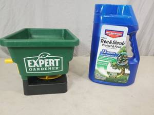 lot 82 image: New Lawn Care Items