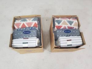 lot 123 image: 2 New Gift Boxes of Dr Scholls Mens Crew Socks
