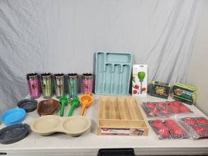 lot 137 image: New and Preowned Kitchen Items
