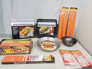 lot 158 image: New BBQ Grilling Items