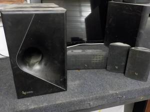 lot 52 image: Infinity Speakers...