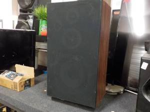 lot 53 image: MCS Series Speaker 15 x 28 x 10...