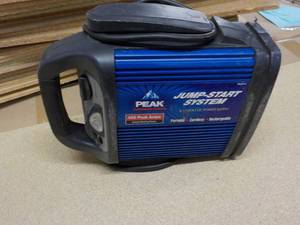 lot 89 image: Peak Jump Start System 400 Peak Amp...