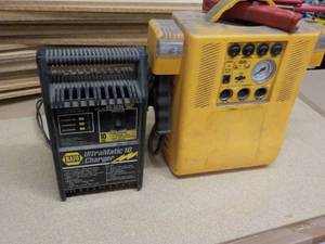 lot 90 image: Napa Ultra Matic 10 Charger and ano...
