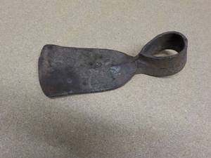 lot 92 image: Vintage Cast Iron Tool 10 long...