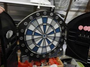 lot 107 image: Unicorn Dart Board -untested...