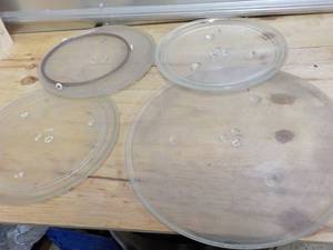 lot 115 image: Microwave Glass Inserts...