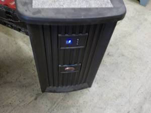 lot 123 image: Air Care- powers on...