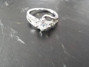 lot 1 image: Cubic Zirconia Ring with Rhinestone...