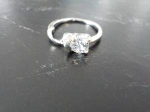 lot 4 image: Cubic Zirconia Ring with Rhinestone...