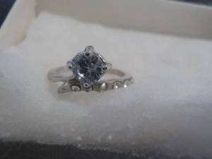 lot 8 image: Cubic Zirconia Ring with Rhinestone...