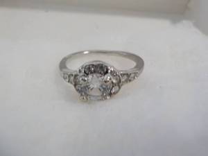 lot 21 image: Cubic Zirconia Ring with Rhinestone...