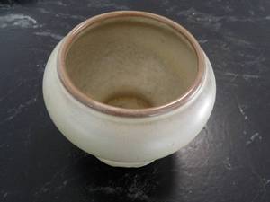 lot 45 image: Francona Flower Pot...